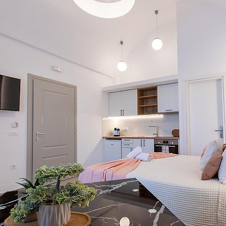מסאריה Santorini Villatzio Suites מראה חיצוני תמונה